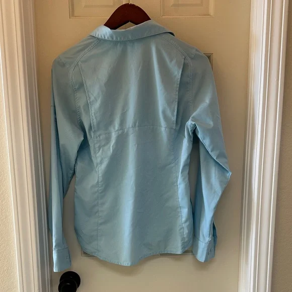 Columbia Light Blue Omni-Shade top - Picture 3 of 6